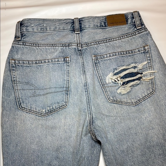 American Eagle Outfitters Mom Jean Blown Out Blue Distressed Size 2 Regular - Picture 6 of 10